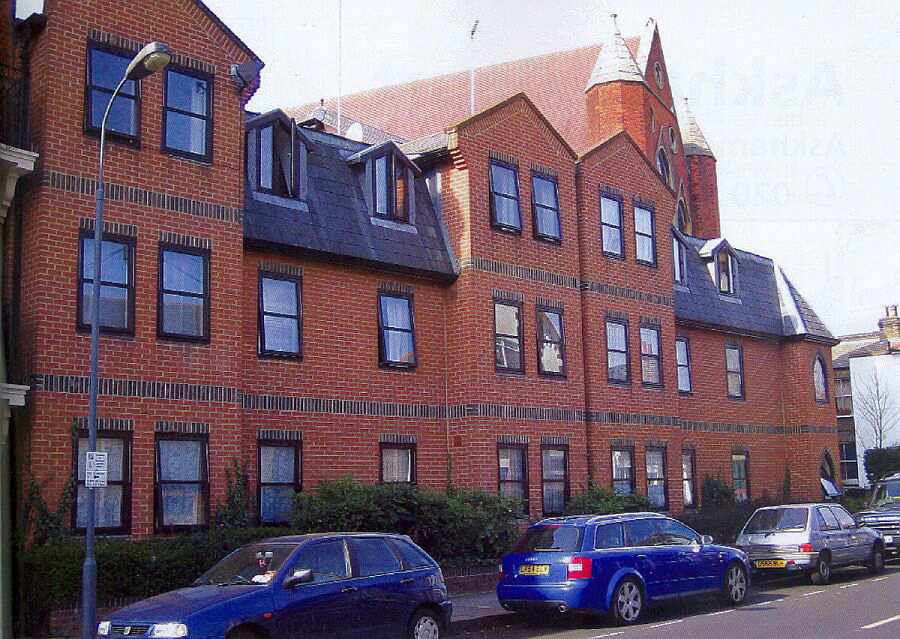 Asbridge Court in London