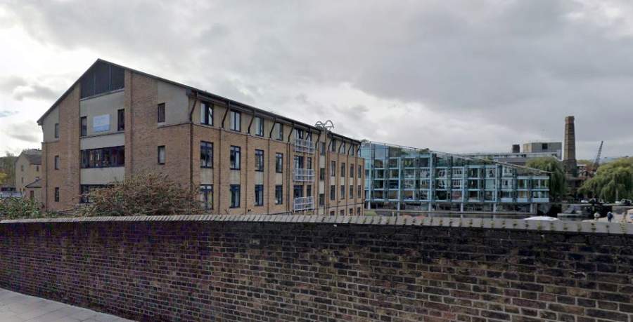 Bridgeside Lodge in London