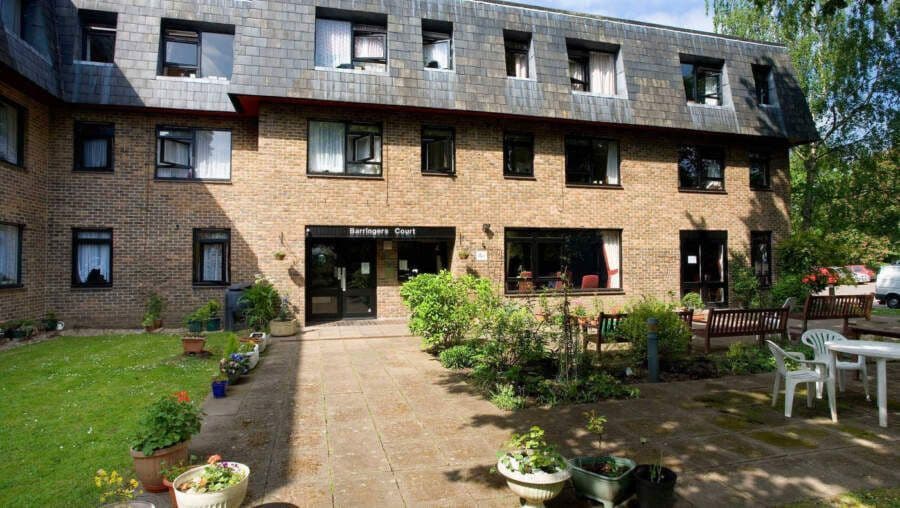 Barringers Court