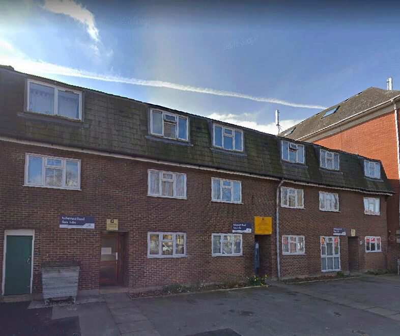 Ashmount Road / Earlsmead Road in London