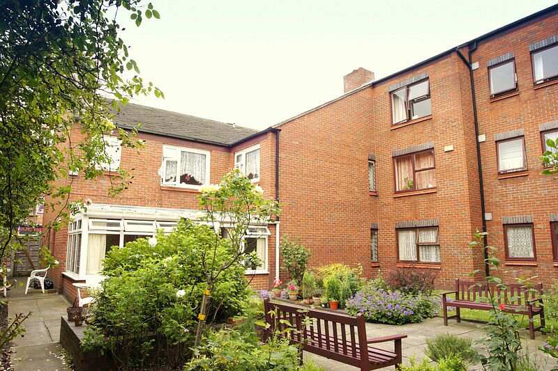 Holland Court