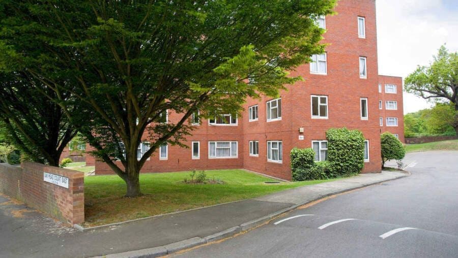 Oakmead Court