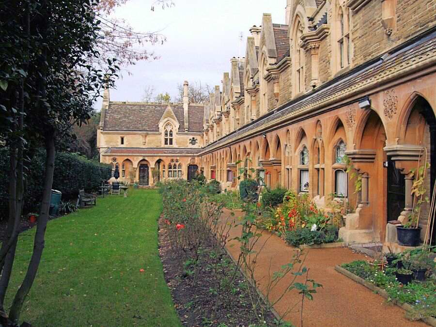 Sir William Powell Almshouses