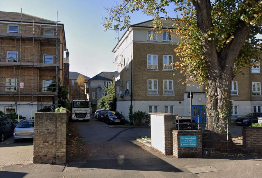 Albion Road in London