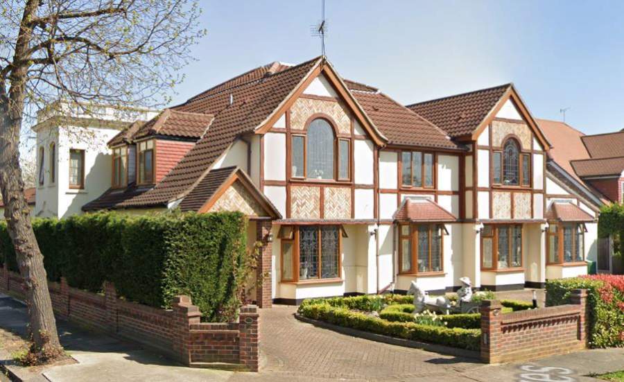 Arran Manor in Hornchurch